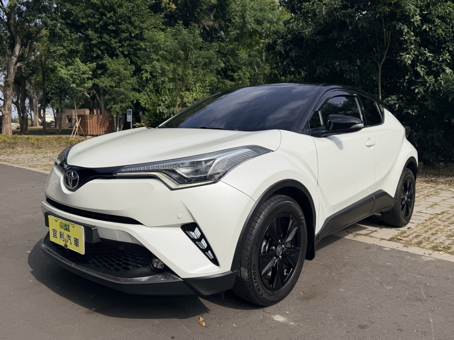 TOYOTA豐田,2018年,C-HR,二手中古車,45.8萬,1.2L,雲林縣,宜利汽車商行｜HOT大聯盟